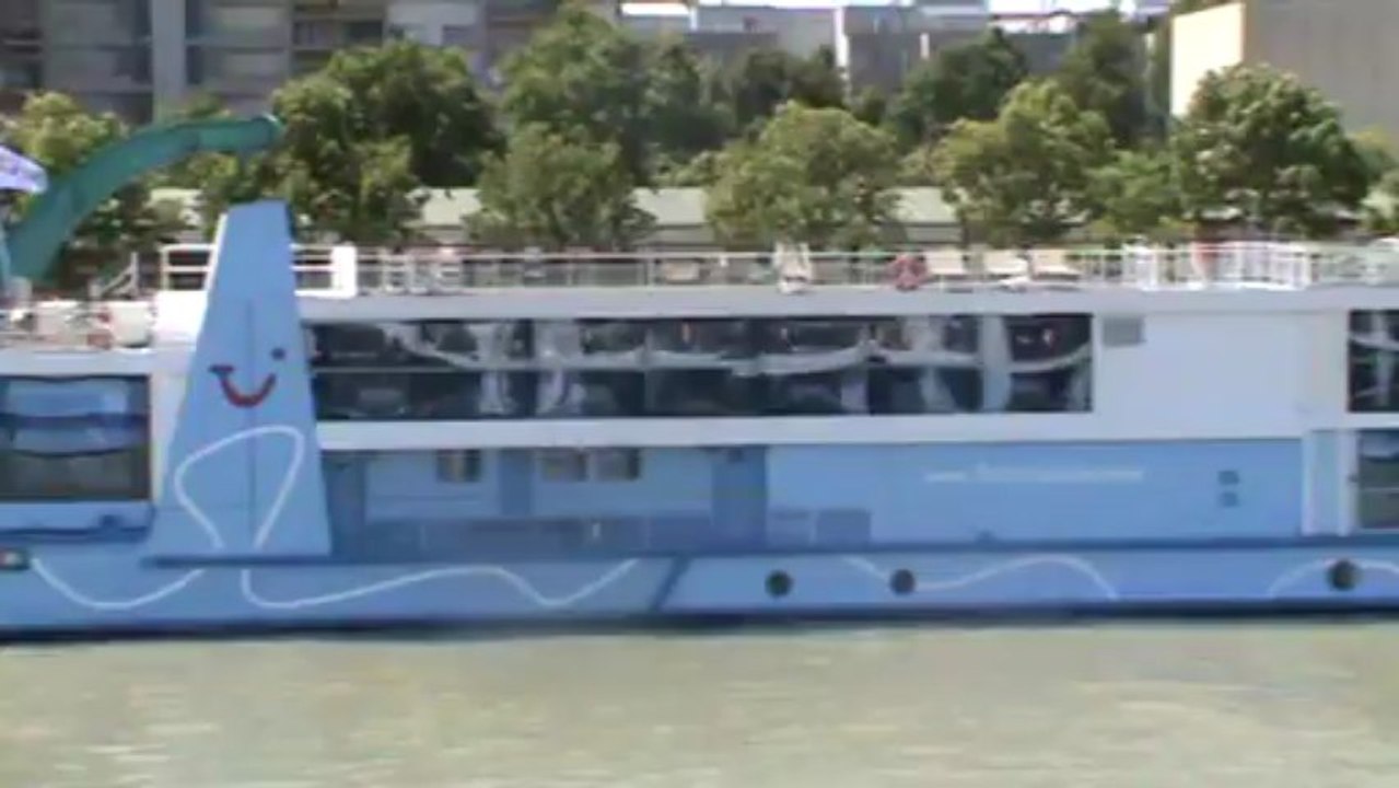TUI Melodia von aussen TUI Melodia Flusskreuzfahrtschiff TUI FlussGenuss
