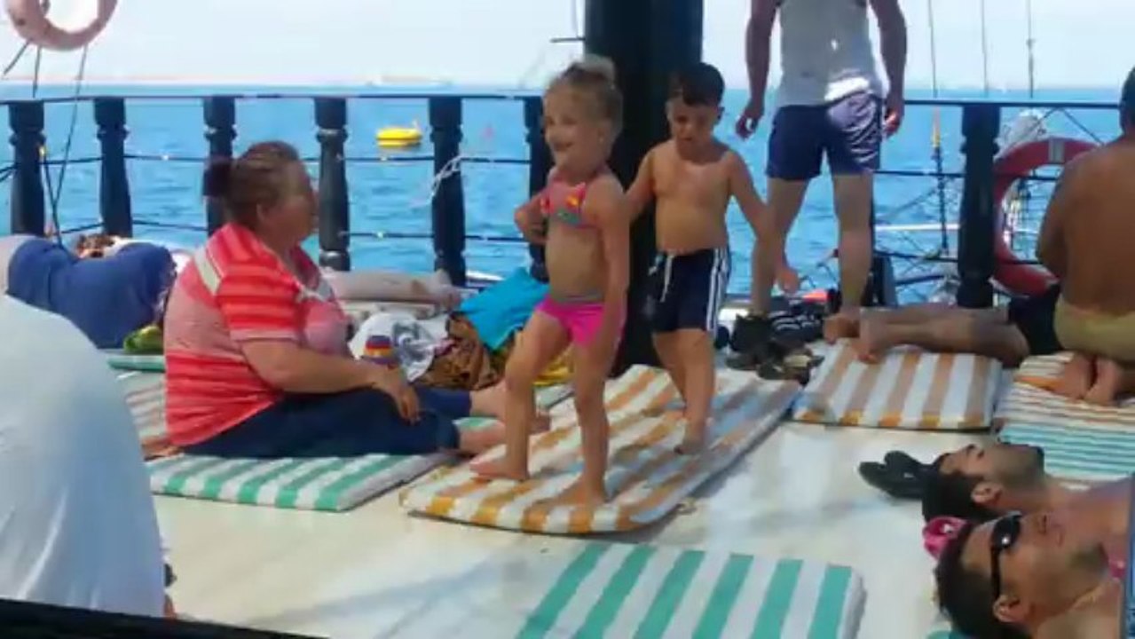AYBARSIMIN APAÇİ DANSI   :)))