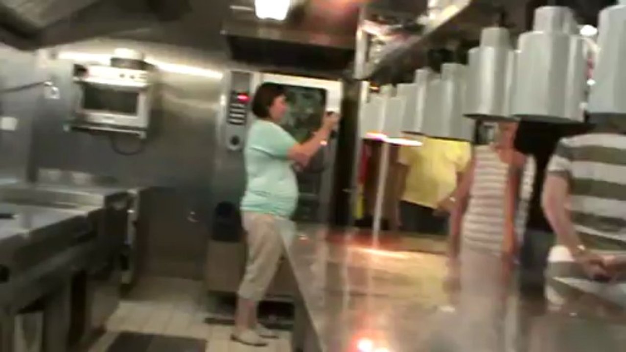 TUI Allegra Zumba Tanzkurs auf Deck Flusskreuzfahrtschiff TUI Allegra TUI FlussGenuss