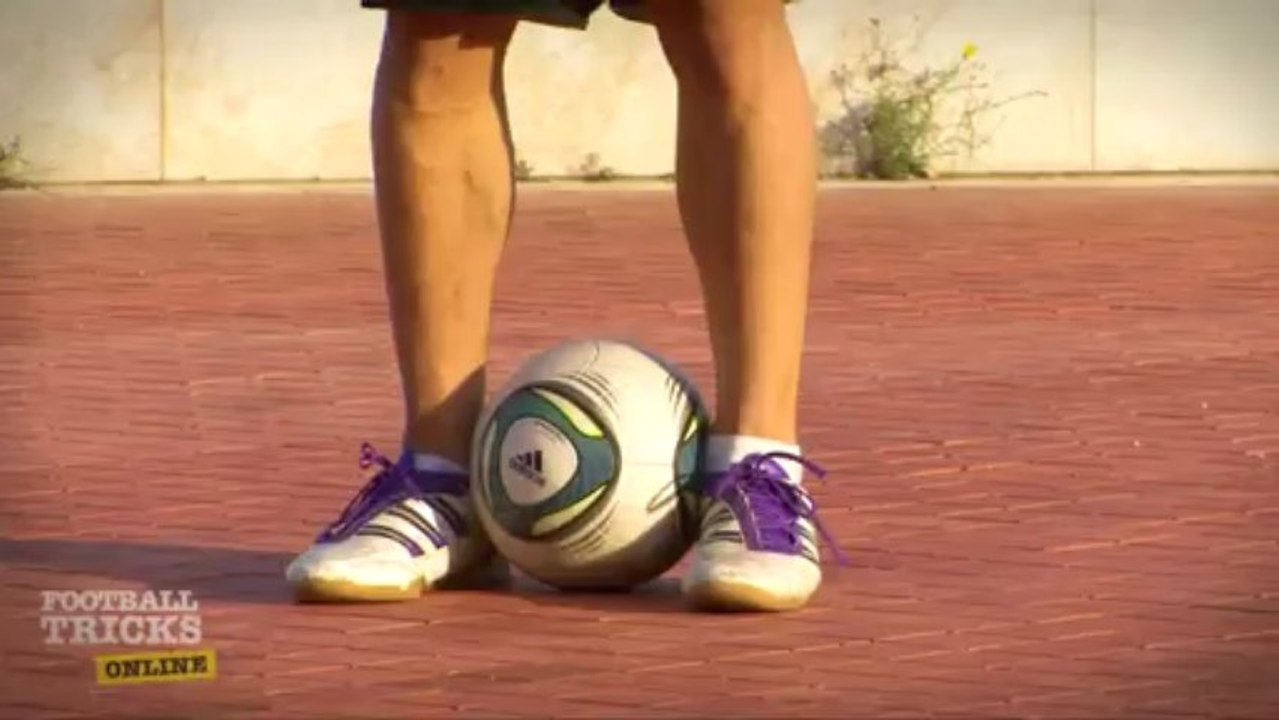 Street hook - Soccer Tricks