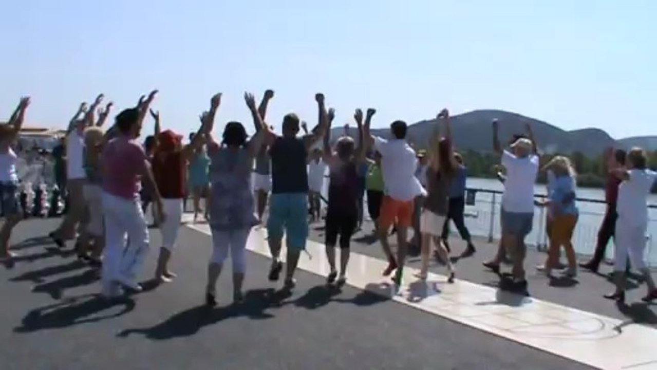 TUI Allegra Zumba Tanzkurs auf Deck Flusskreuzfahrtschiff TUI Allegra TUI FlussGenuss