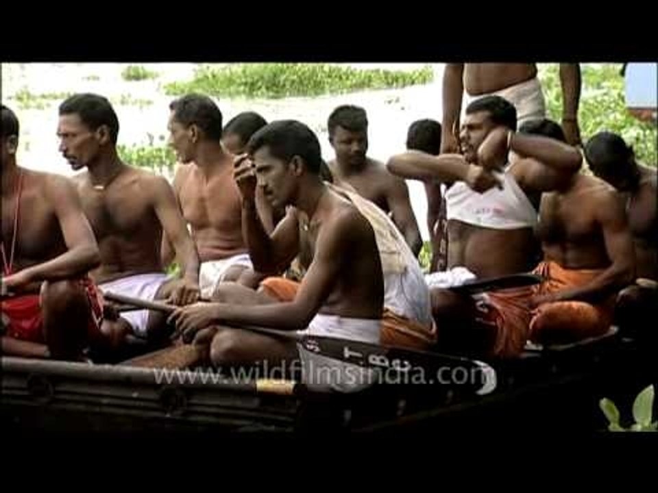 Participants getting ready for the annual boat race : Nehru Trophy Boat Race
