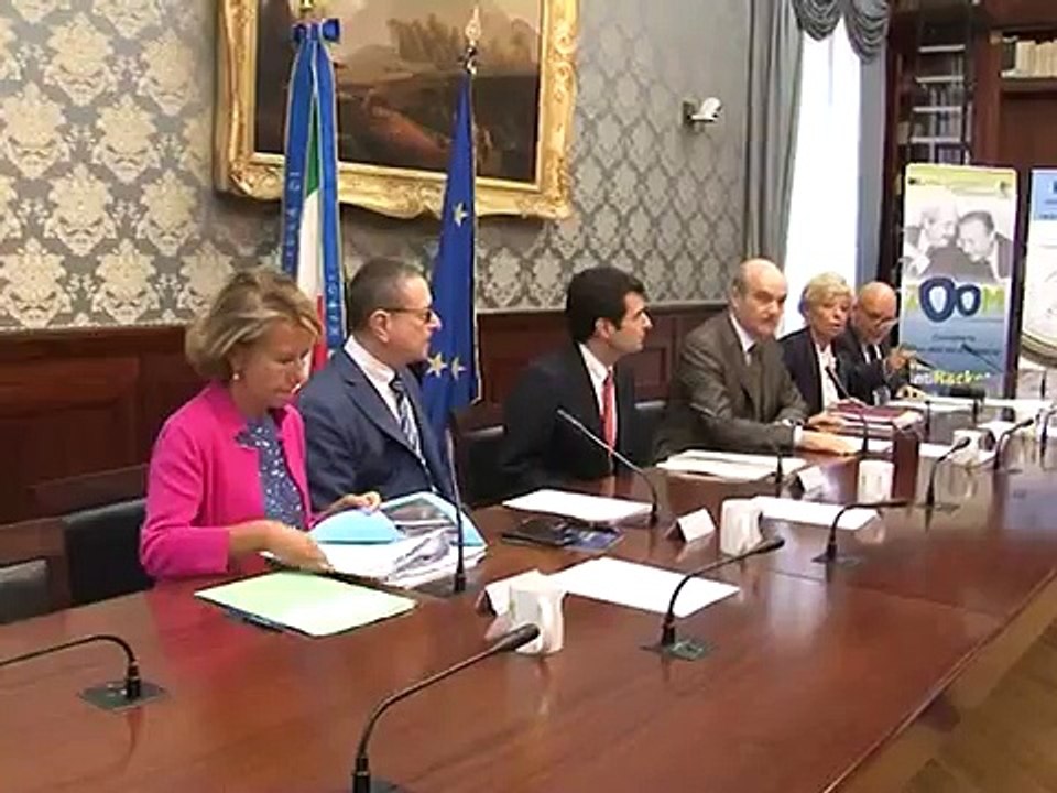 Napoli - Presentazione della 'Banca dati Antiracket' -2- (11.07.13)