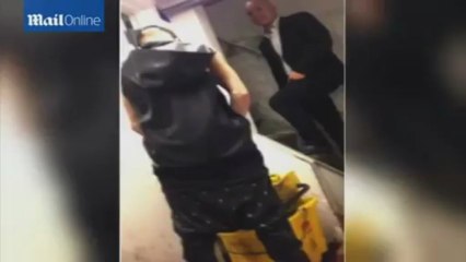 Justin Bieber pisse dans la cuisine d'un restaurant