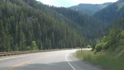 Route dans les rockys montains de l'Utah