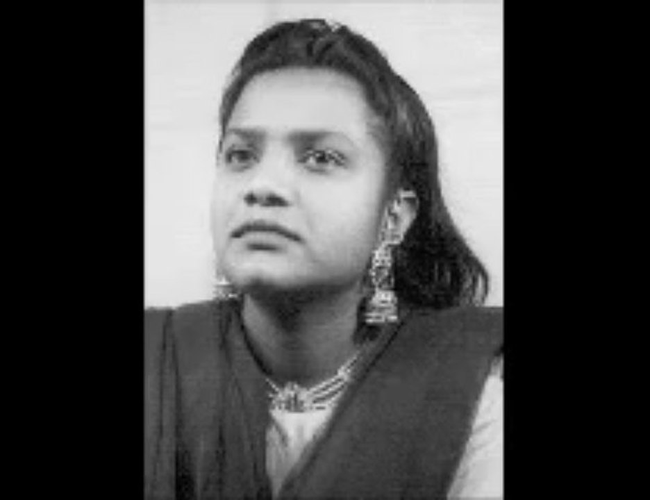 ITHAN MAIN MUTHRI NIT JAN BA`LAB(KALAM-E-KHWAJA GHULAM FAREED BY ZAHIDA PARVEEN)(KAFIAN) - YouTube