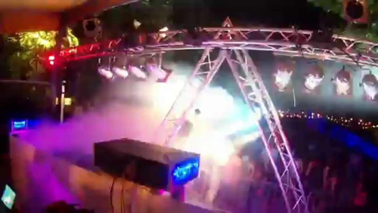 Bal des pompiers à Auros  Ambiance de fou Gros podium