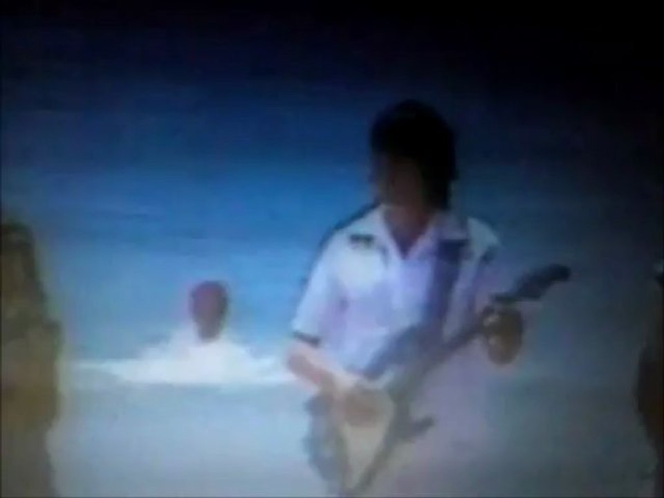 BERNIY CHANTE  J AI ENCORE REVE D ELLE DE IL ETAIT UNE FOIS