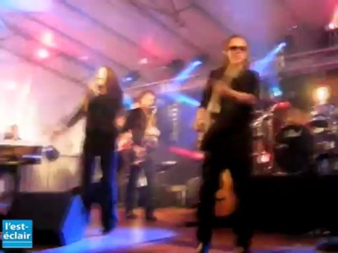 Bal populaire : place de la mairie à Troyes