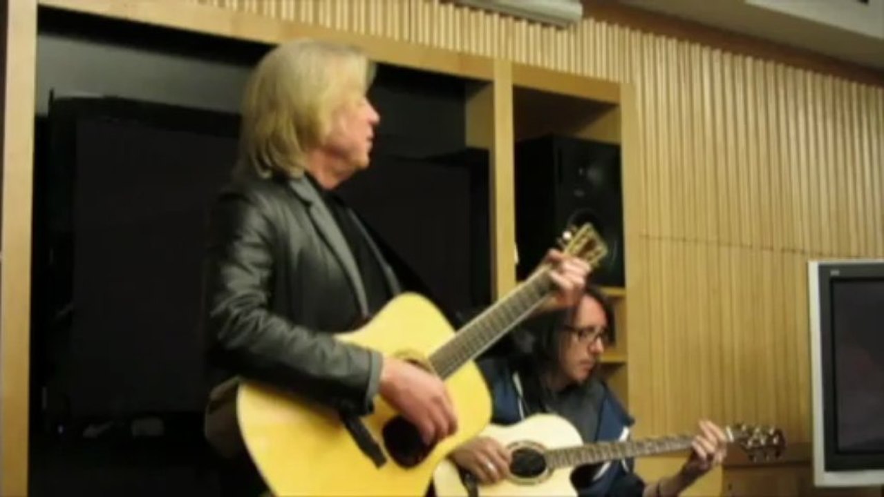 Justin Hayward - It's Cold Outside Of Your Heart ~ Acoustic(Spirits of the Western Sky)