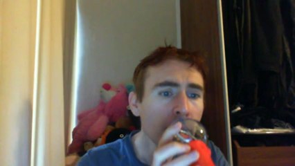 Wiwi égratigne "bedankt lieve ouders" de Vader Abraham