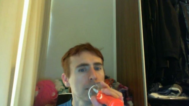 Wiwi égratigne anti-hero (le saut de l'ange) de Marlon Roudette & Lala Joy