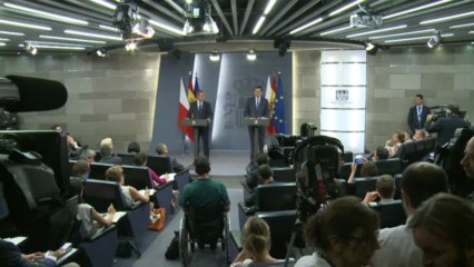 Primeiro-ministro espanhol se recusa a renunciar