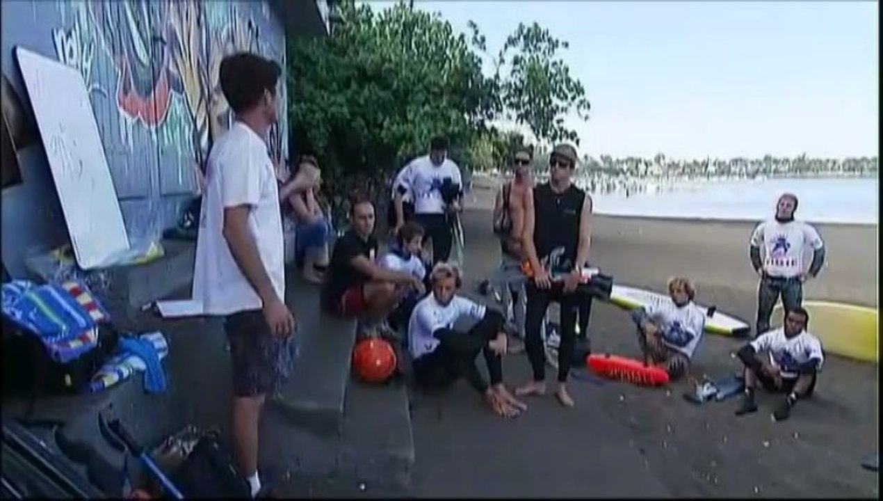 Réunion : Faut-il lancer la chasse aux requins ?