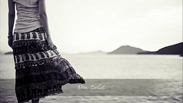 Dere Kenarında Taş Ben Olaydım - Özlem Özdil