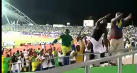 PRÉSIDENT DU GABON ALI BONGO  EN MODE SUPPORTER