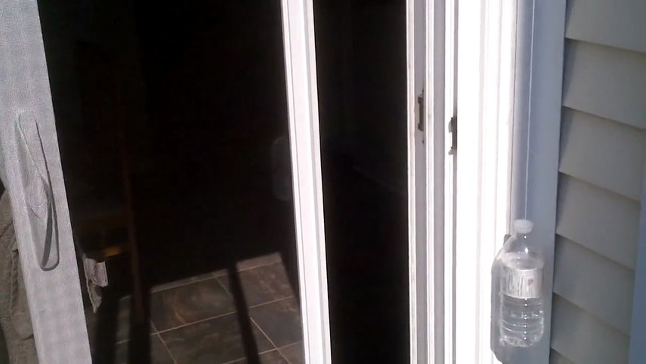 Comment fabriquer une porte automatique coulissante avec quasiment rien