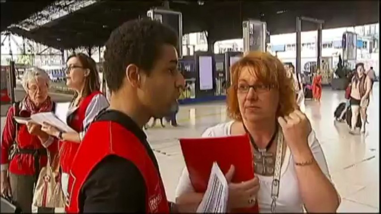 Brétigny : un premier train de voyageurs traverse la gare accidentée