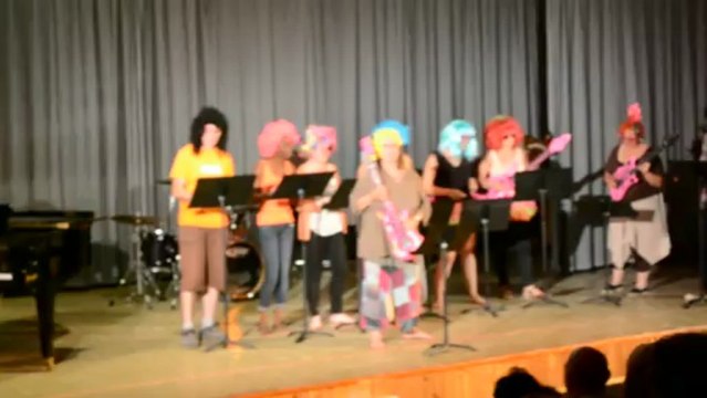 ACADEMIE DE MUSIQUE de BEAUNE concerts spontanés....groupe des anims