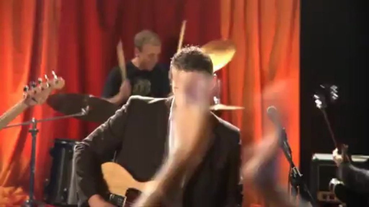 Philips -  Let's Your Ear decide