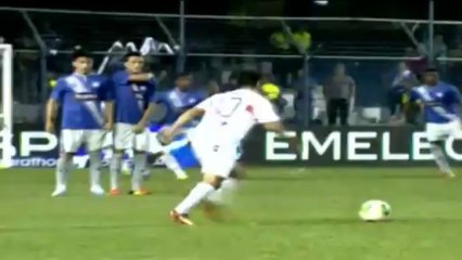 Equateur - Un but très chanceux