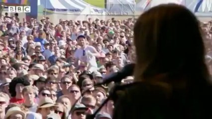 HAIM - Falling at Glastonbury 2013