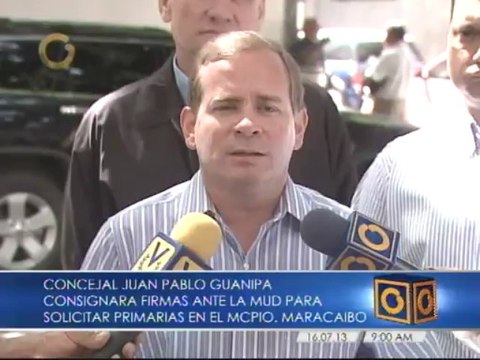 Juan Pablo Guanipa consignó firmas ante la MUD para realizar primarias en Maracaibo