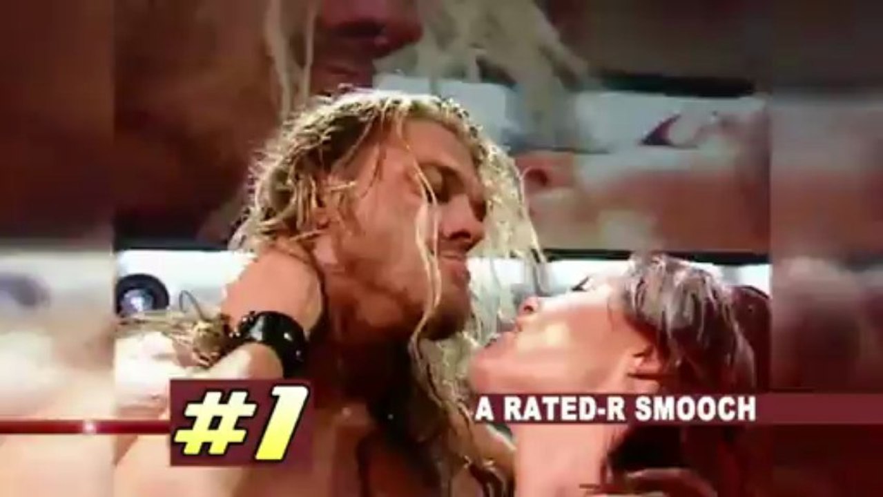 WWE RANK'D: WWE's 10 Steamiest Smooches