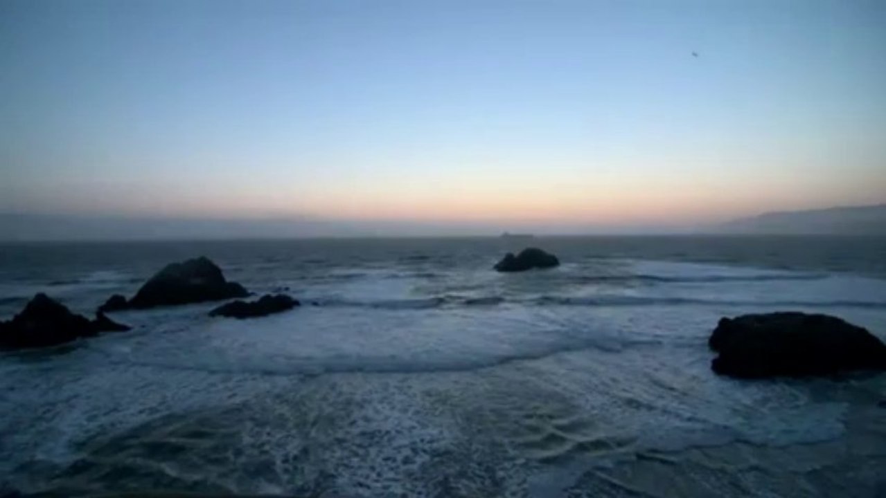 Ocean Waves Rolling In
