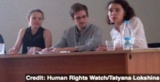 Snowden Requests Temporary Asylum in Russia