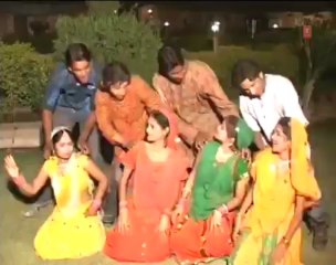 Thaari Kaachi Keriya (Hot Rajasthani Dance Video) - Do Do Kabootar Choli Ke Ooper