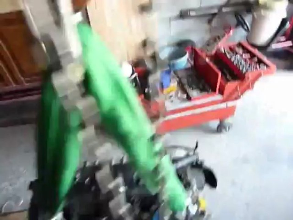 1_Le moteur est sorti~1