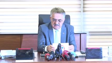 Bakan Yazıcı Kredi Kartı Kullanımı İle Alakalı Gazetecilerin Sorularını Cevaplandırdı