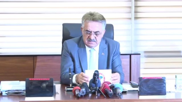 Bakan Yazıcı Kredi Kartı Kullanımı İle Alakalı Gazetecilerin Sorularını Cevaplandırdı