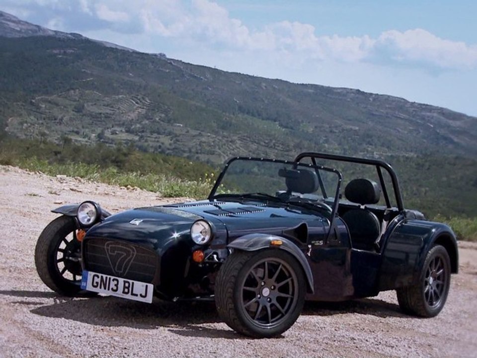 Sport Auto au volant de la Caterham Seven 485S