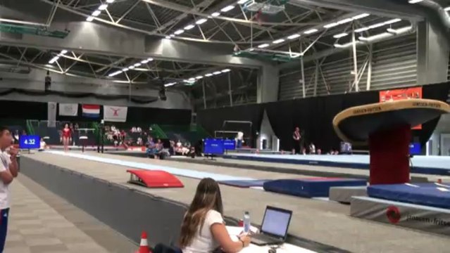 FFGYM - Louise Vanhille, 2013 FOJE, 1er saut