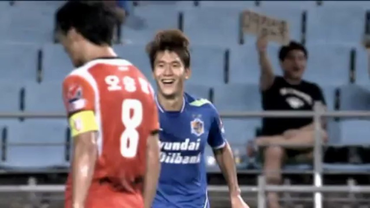 K-League: Yong Lee packt den Hammer aus