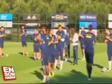 Fenerbahçeli futbolculardan UEFA'ya alkışlı protesto __ Fenerbahce football players protest to UEFA