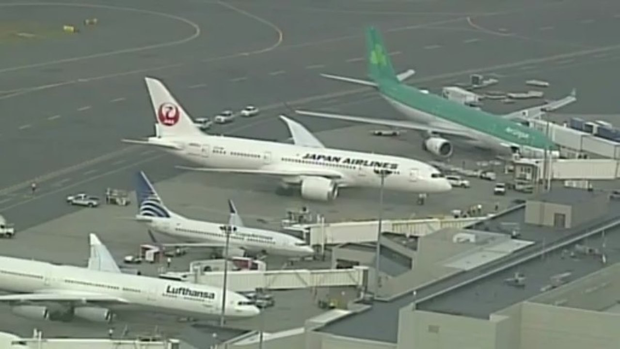 Boeing 787 da media vuelta