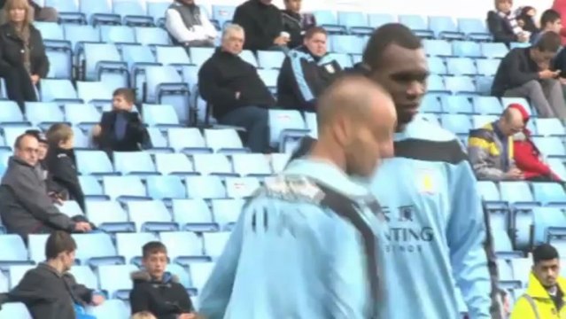 QPR - Dunne : Villa devrait garder Benteke