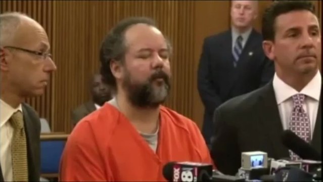 Alleged Cleveland kidnapper back in court on 977 counts