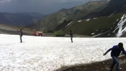 Having some fun at "BABUSAR TOP" (KAGHAN VALLEY)