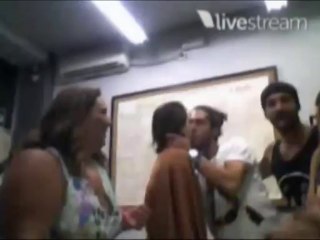Beso Kris y Sonia TC Juan Carlos cumple 17-07-2013