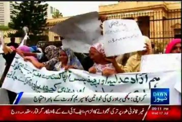 Kutchi community staged a protest infront of Supreme court