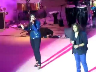 Shreya Ghoshal Live Performance at Muscat 2012- Oooh La la Song
