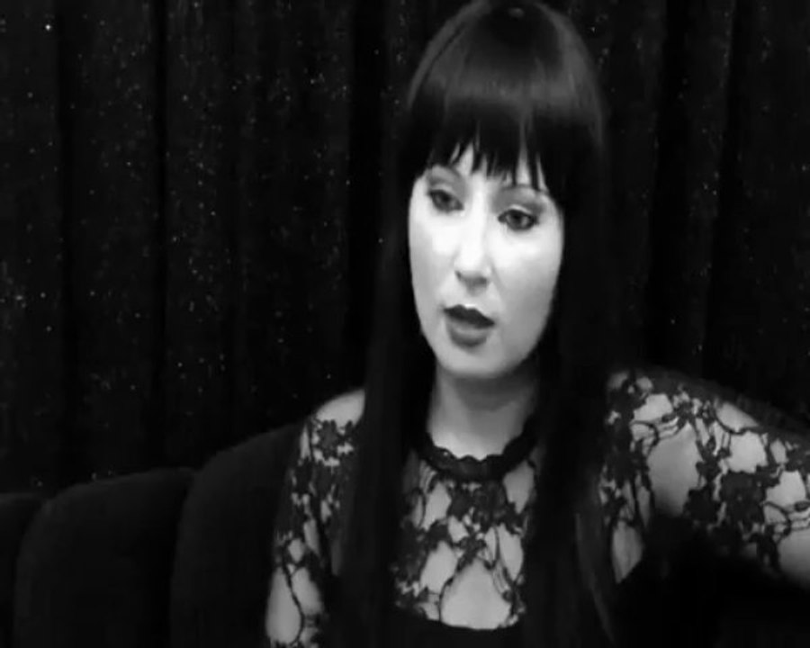 Zehra Şebnem - Beni Terketme Klip