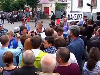 Навального взяли под стражу в зале суда