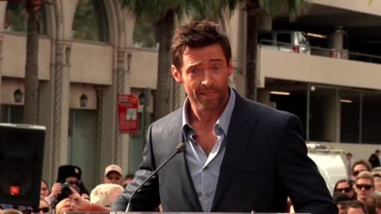Hugh Jackman tout nu dans des sources d'eau chaude sacrées au Japon