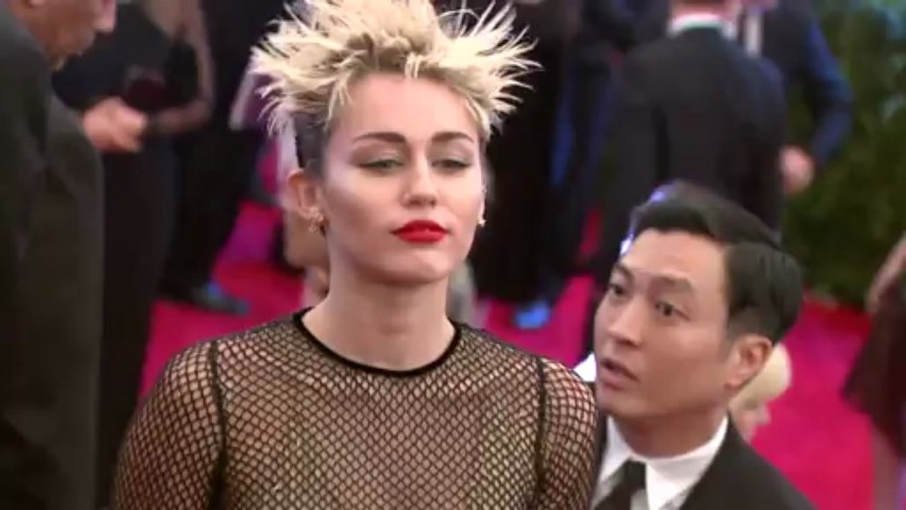 Miley Cyrus's Sexiest Selfies