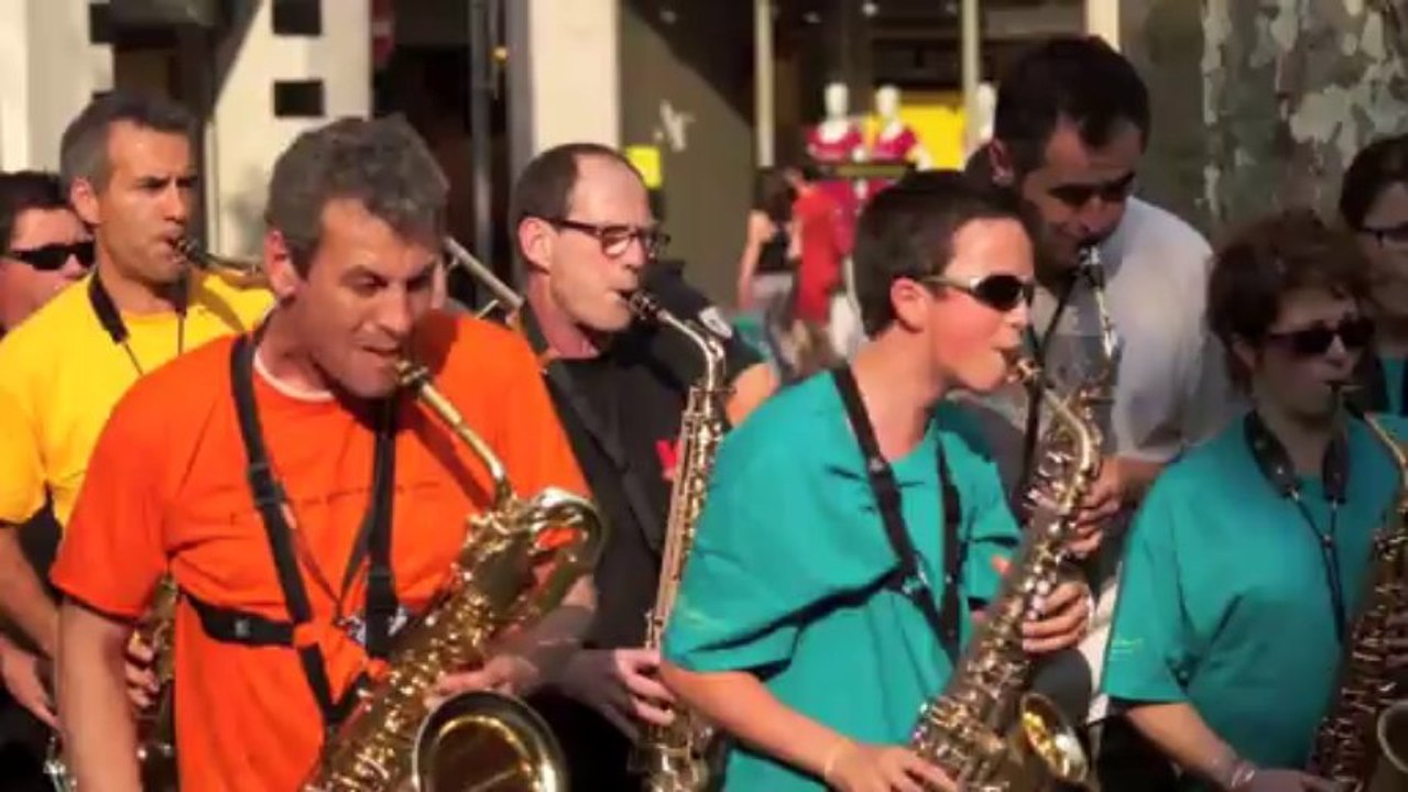 CRESCENT FANFARE
